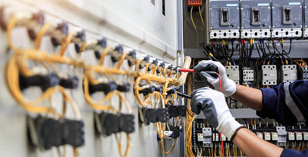 Professional Electrician technician working in Bloomingdale, NJ